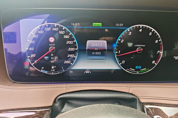 Used Mercedes-Benz S-Class 2020 S 350 L Business Class Ultimate Edition Odometer Close Up
