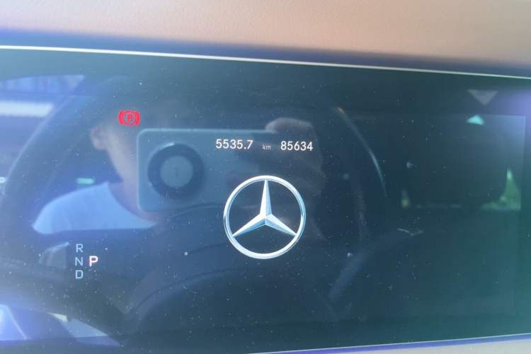 Used Mercedes-Benz S-Class 2020 S 350 L Business Class Ultimate Edition Odometer Close Up