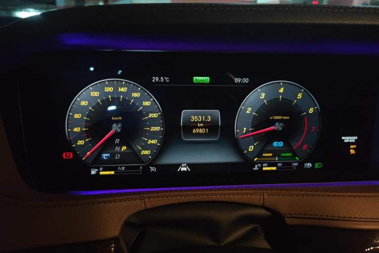 Used Mercedes-Benz S-Class 2020 S 350 L Business Class Ultimate Edition Odometer Close Up