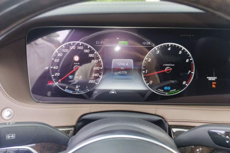 Used Mercedes-Benz S-Class 2020 S 350 L Exclusive Edition Prestige Collection Odometer Close Up