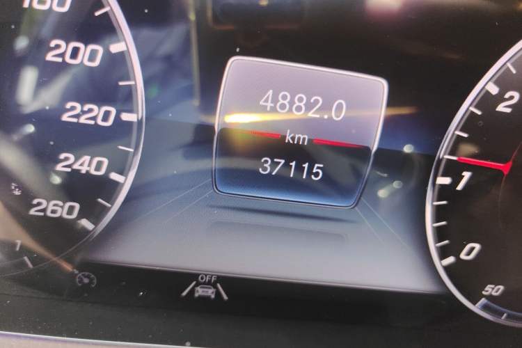Used Mercedes-Benz S-Class 2020 S 350 L Business Class Ultimate Edition Odometer Close Up