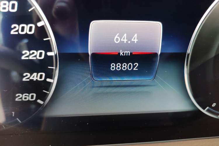Used Mercedes-Benz S-Class 2020 S 450 L 4MATIC Exclusive Edition Odometer Close Up