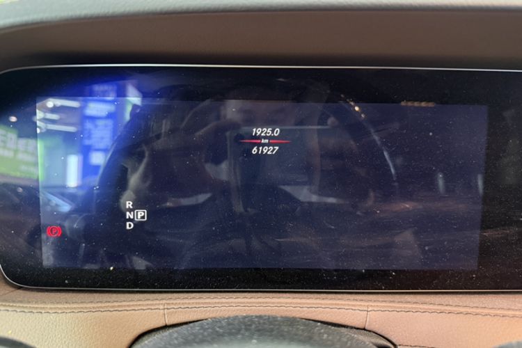 Used Mercedes-Benz S-Class 2020 S 350 L Exclusive Edition Prestige Collection Odometer Close Up