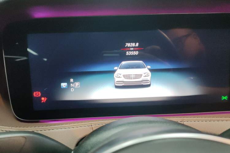 Used Mercedes-Benz S-Class 2020 S 350 L Business Class Ultimate Edition Odometer Close Up