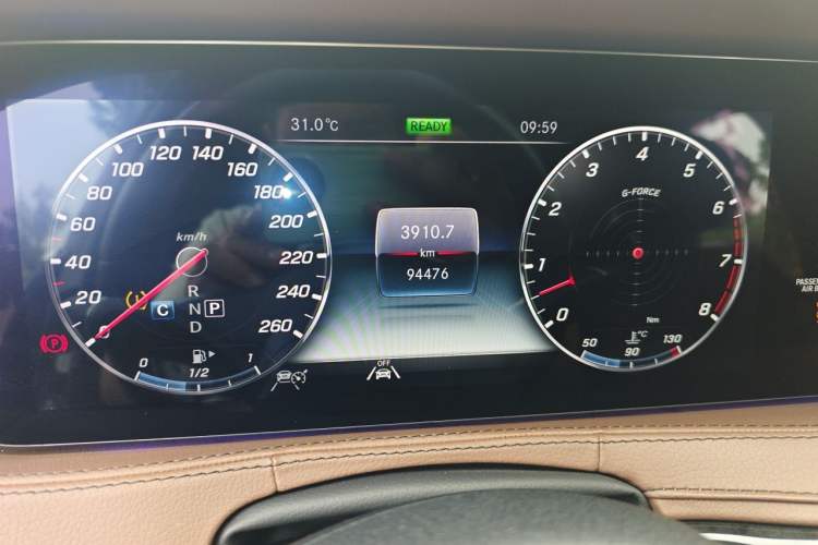 Used Mercedes-Benz S-Class 2020 S 450 L 4MATIC Exclusive Edition Odometer Close Up