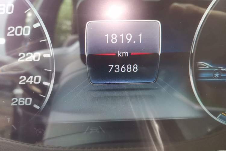 Used Mercedes-Benz S-Class 2020 S 350 L Business Class Ultimate Edition Odometer Close Up