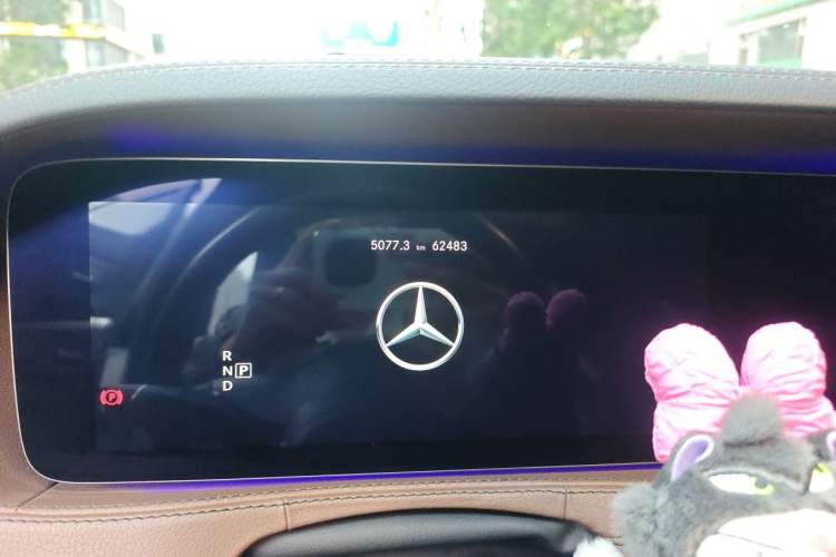 Used Mercedes-Benz S-Class 2020 S 350 L Business Class Ultimate Edition Odometer Close Up