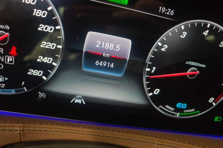 Used Mercedes-Benz S-Class 2020 S 350 L Exclusive Edition Prestige Collection Odometer Close Up