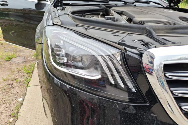 Used Mercedes-Benz S-Class 2020 S 350 L Business Class Ultimate Edition Right Front Headlight