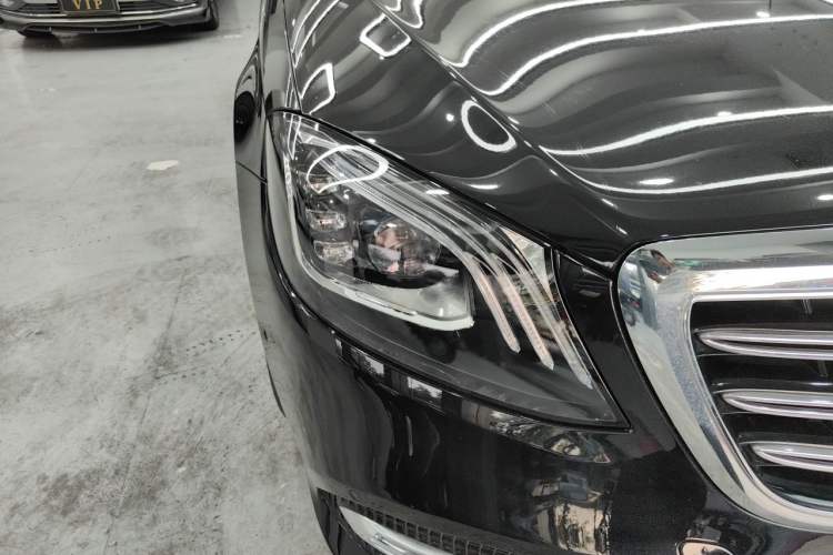 Used Mercedes-Benz S-Class 2020 S 450 L Exclusive Edition Right Front Headlight