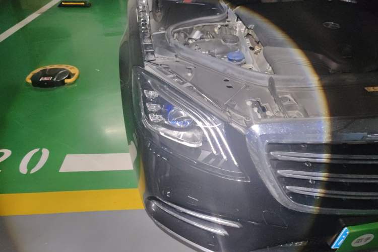 Used Mercedes-Benz S-Class 2020 S 450 L 4MATIC Exclusive Edition Right Front Headlight