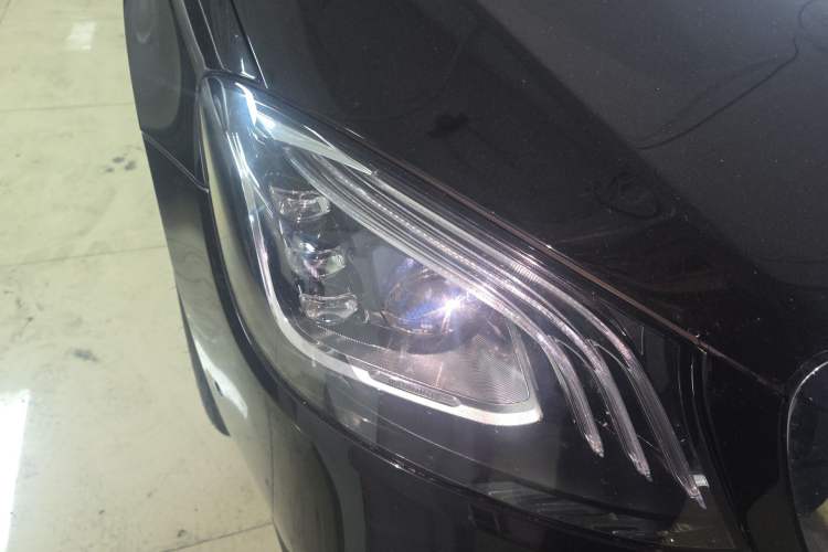 Used Mercedes-Benz S-Class 2020 S 350 L Business Class Ultimate Edition Right Front Headlight