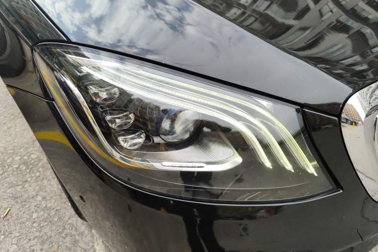 Used Mercedes-Benz S-Class 2020 S 450 L 4MATIC Exclusive Edition Right Front Headlight