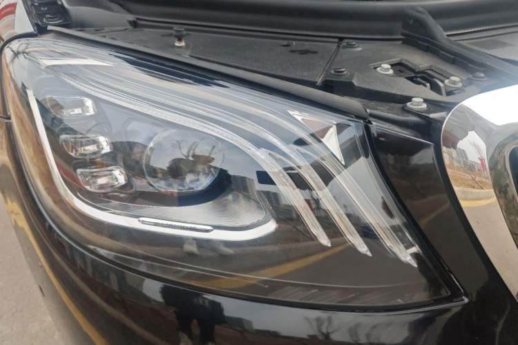 Used Mercedes-Benz S-Class 2020 S 350 L Business Class Ultimate Edition Right Front Headlight