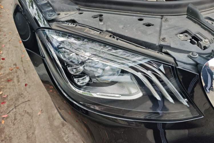 Used Mercedes-Benz S-Class 2020 S 350 L Exclusive Edition Prestige Collection Right Front Headlight