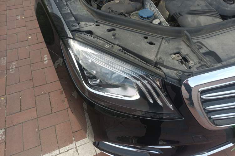 Used Mercedes-Benz S-Class 2020 S 450 L 4MATIC Exclusive Edition Right Front Headlight