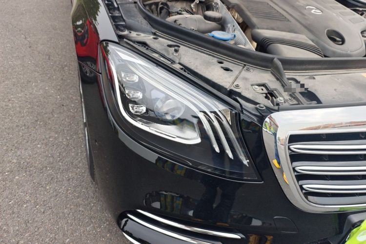 Used Mercedes-Benz S-Class 2020 S 450 L 4MATIC Exclusive Edition Right Front Headlight