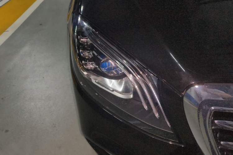 Used Mercedes-Benz S-Class 2020 S 450 L 4MATIC Exclusive Edition Right Front Headlight
