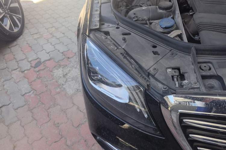 Used Mercedes-Benz S-Class 2020 S 450 L 4MATIC Exclusive Edition Right Front Headlight