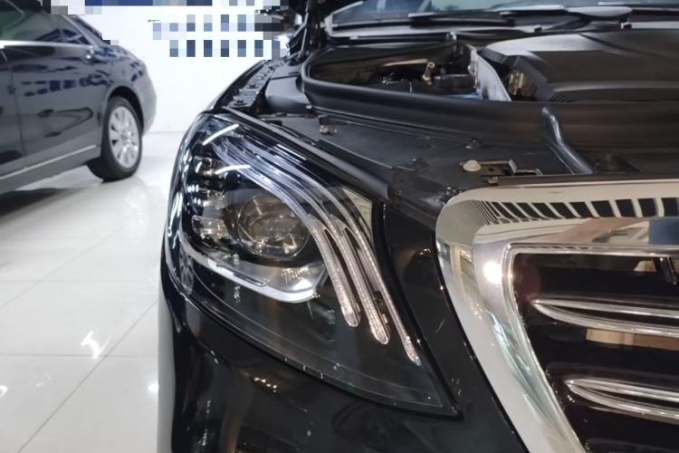 Used Mercedes-Benz S-Class 2020 S 450 L 4MATIC Exclusive Edition Right Front Headlight