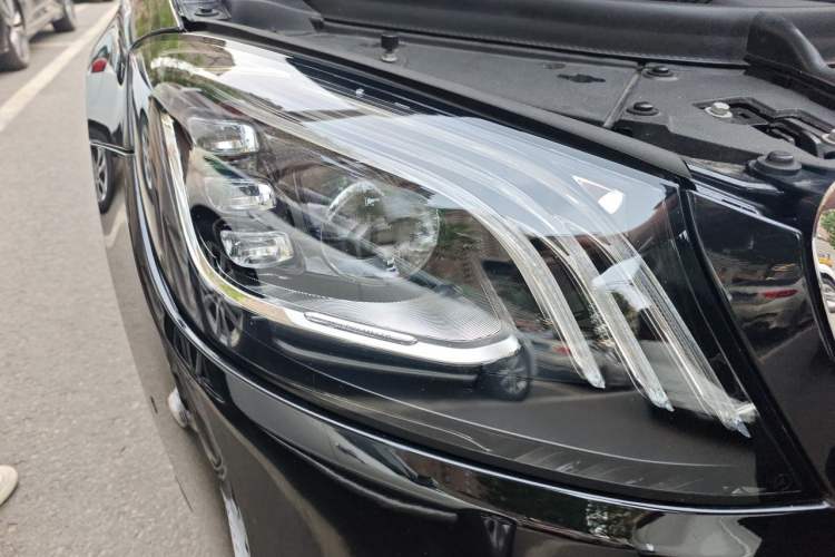 Used Mercedes-Benz S-Class 2020 S 350 L Business Class Ultimate Edition Right Front Headlight
