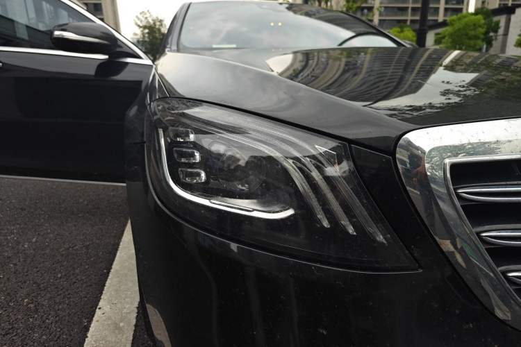 Used Mercedes-Benz S-Class 2020 S 350 L Business Class Ultimate Edition Right Front Headlight