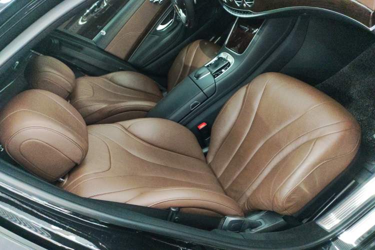 Used Mercedes-Benz S-Class 2020 S 350 L Business Class Ultimate Edition Right Front Seat