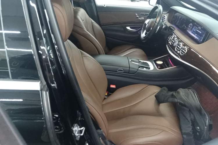 Used Mercedes-Benz S-Class 2020 S 350 L Business Class Ultimate Edition Right Front Seat