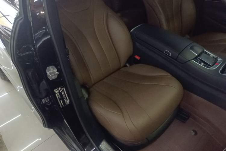 Used Mercedes-Benz S-Class 2020 S 350 L Business Class Ultimate Edition Right Front Seat