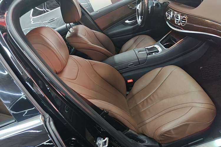 Used Mercedes-Benz S-Class 2020 S 350 L Business Class Ultimate Edition Right Front Seat