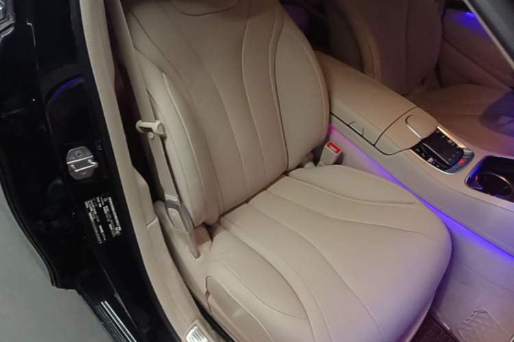 Used Mercedes-Benz S-Class 2020 S 350 L Business Class Ultimate Edition Right Front Seat