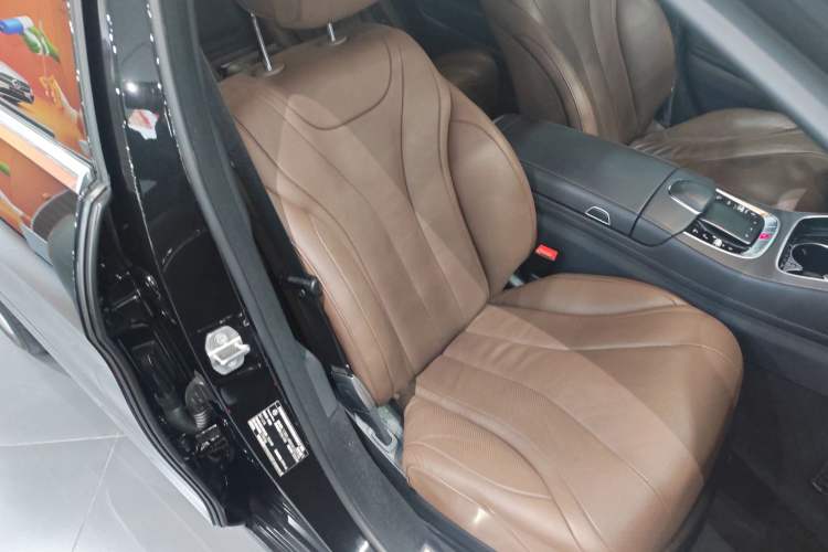 Used Mercedes-Benz S-Class 2020 S 350 L Business Class Ultimate Edition Right Front Seat