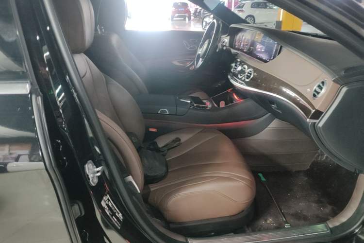 Used Mercedes-Benz S-Class 2020 S 350 L Business Class Ultimate Edition Right Front Seat