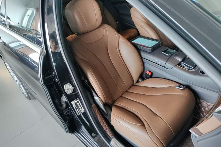 Used Mercedes-Benz S-Class 2020 S 350 L Business Class Ultimate Edition Right Front Seat