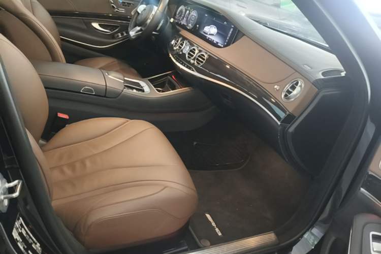Used Mercedes-Benz S-Class 2020 S 450 L 4MATIC Exclusive Edition Right Front Seat
