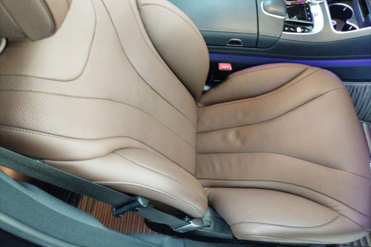Used Mercedes-Benz S-Class 2020 S 350 L Business Class Ultimate Edition Right Front Seat