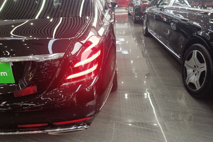 Used Mercedes-Benz S-Class 2020 S 350 L Business Class Ultimate Edition Right Rear Taillight