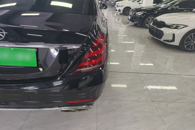 Used Mercedes-Benz S-Class 2020 S 350 L Business Class Ultimate Edition Right Rear Taillight