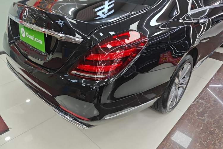 Used Mercedes-Benz S-Class 2020 S 350 L Exclusive Edition Prestige Collection Right Rear Taillight