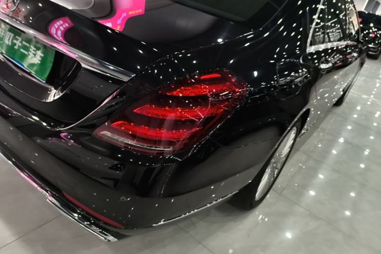 Used Mercedes-Benz S-Class 2020 S 350 L Business Class Ultimate Edition Right Rear Taillight
