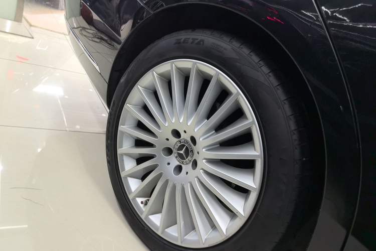 Used Mercedes-Benz S-Class 2020 S 350 L Business Class Ultimate Edition Right Rear Wheel Hub