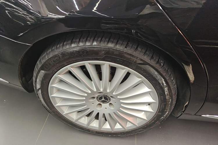Used Mercedes-Benz S-Class 2020 S 350 L Business Class Ultimate Edition Right Rear Wheel Hub