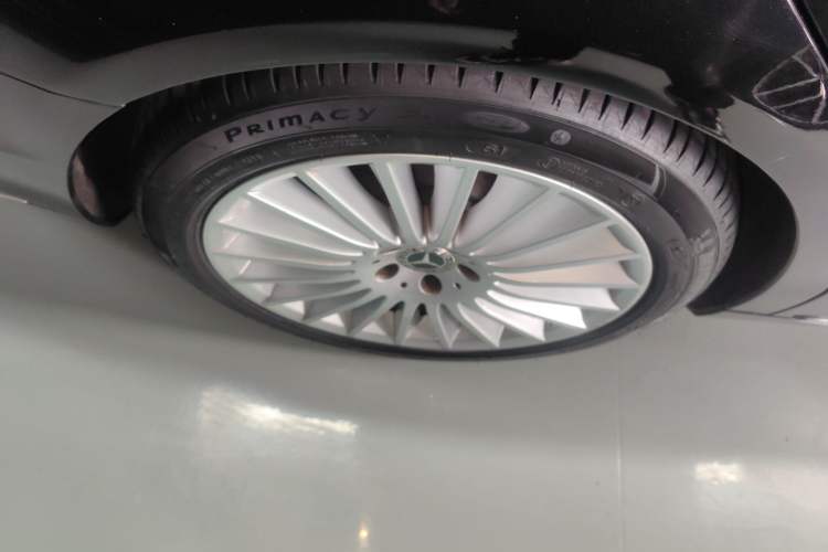 Used Mercedes-Benz S-Class 2020 S 350 L Business Class Ultimate Edition Right Rear Wheel Hub
