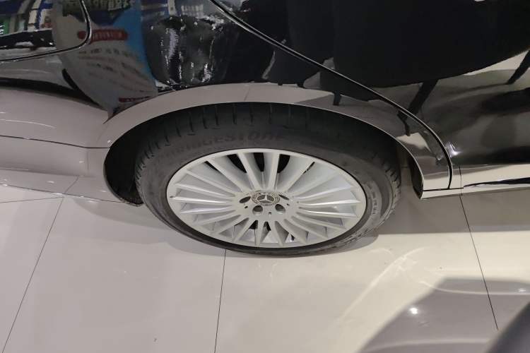 Used Mercedes-Benz S-Class 2020 S 350 L Business Class Ultimate Edition Right Rear Wheel Hub
