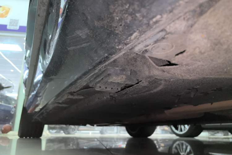 Used Mercedes-Benz S-Class 2020 S 350 L Business Class Ultimate Edition Right Side Sill