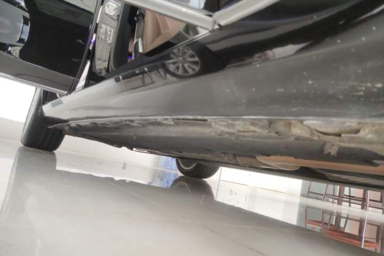 Used Mercedes-Benz S-Class 2020 S 350 L Business Class Ultimate Edition Right Side Sill