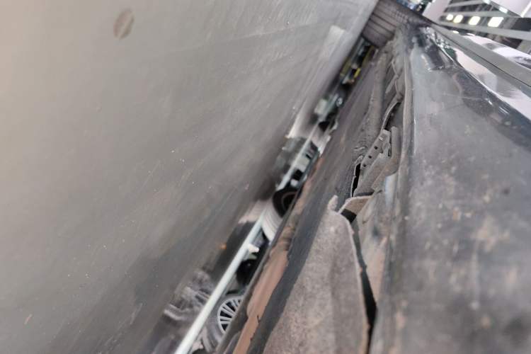 Used Mercedes-Benz S-Class 2020 S 350 L Business Class Ultimate Edition Right Side Sill