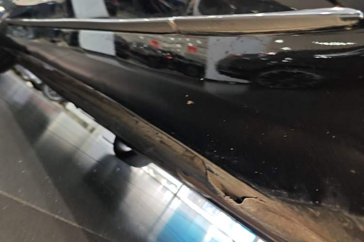 Used Mercedes-Benz S-Class 2020 S 350 L Exclusive Edition Prestige Collection Right Side Sill