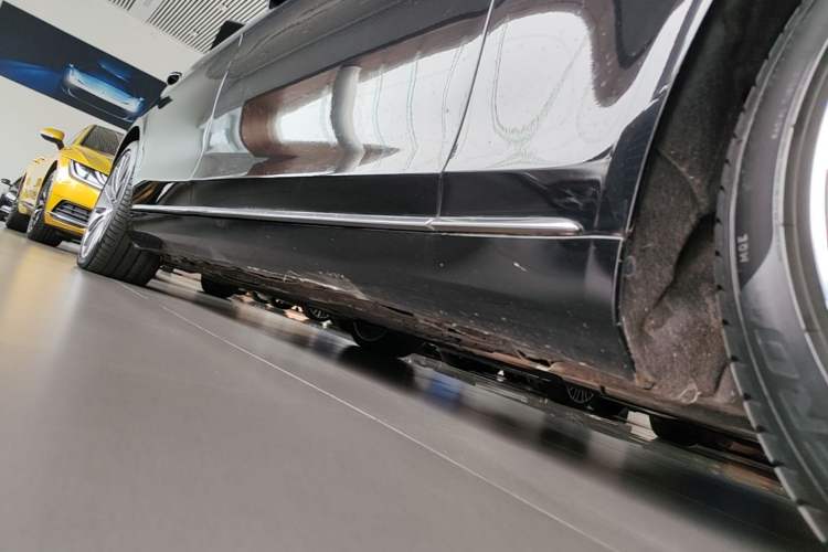 Used Mercedes-Benz S-Class 2020 S 350 L Business Class Ultimate Edition Right Side Sill