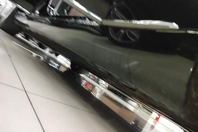 Used Mercedes-Benz S-Class 2020 S 350 L Business Class Ultimate Edition Right Side Sill